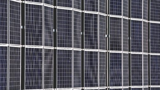 Ein Solargenerator ist ein Gerät, das Sonnenlicht in elektrische Energie umwandelt.