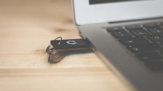 Es gibt verschiedene Möglichkeiten, wie du den Schreibschutz von USB-Laufwerken entfernen kannst.